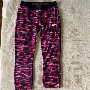 Nike Dri Fit work out capri pants